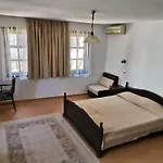 Bolyarka Hotel