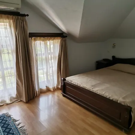 Bolyarka Hotel 3*